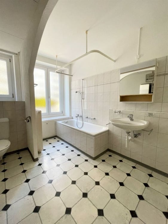 Charmante 1.5-Zimmer Altbauwohnung im Zentrum von Neuhausen 10