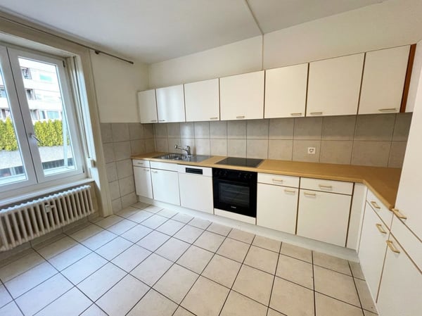 Charmante 1.5-Zimmer Altbauwohnung im Zentrum von Neuhausen 5