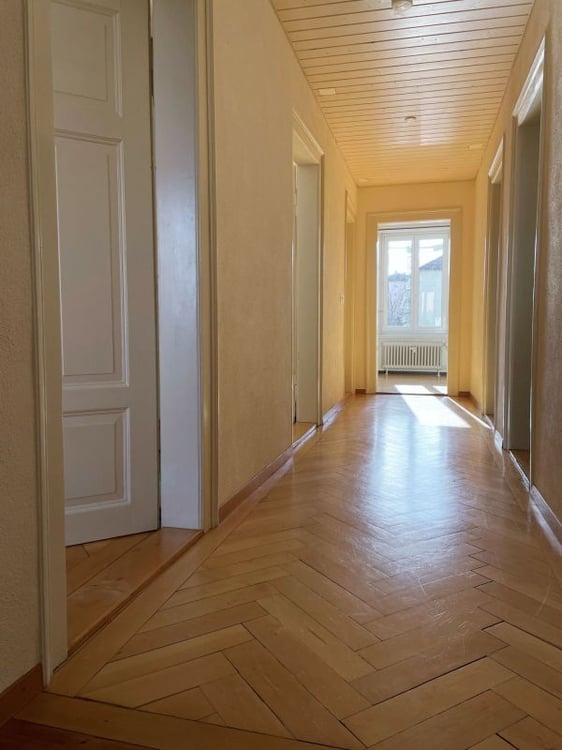 Charmante 1.5-Zimmer Altbauwohnung im Zentrum von Neuhausen 6