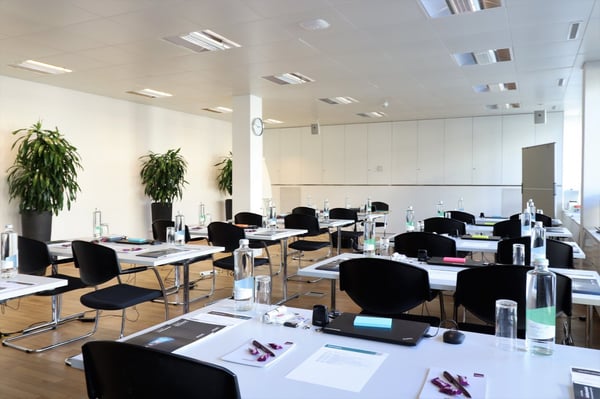 Freie Gewerbefläche von total 4'376 m² 6