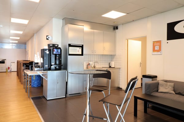 Freie Gewerbefläche von total 4'376 m² 12