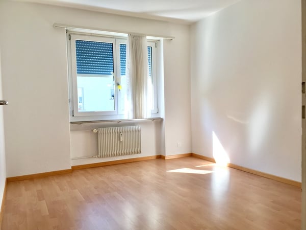 Ruhige 1.5-ZW à 70 m2 im EG mit sonnigem Balkon 4