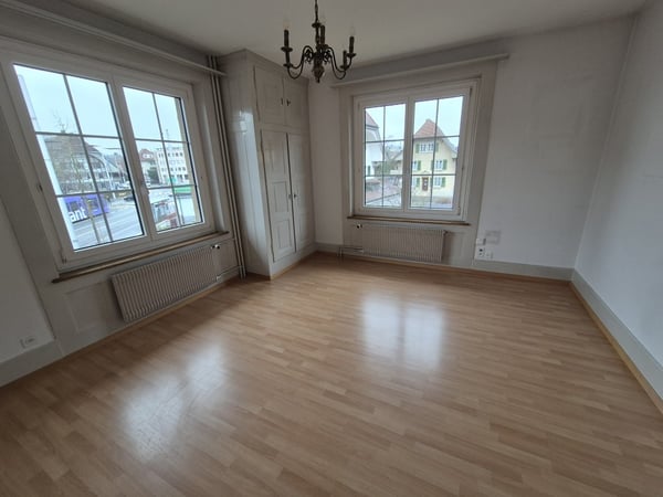 Befristete Miete bis 28. Februar 2027 / Charmante 4.5-Zimmerwohnung an zentraler Lage in Bern-Bümpliz 7