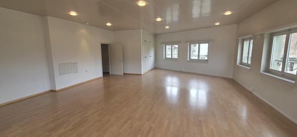 Surface administrative de 100 m²  Quartier du Bourg, Fribourg 3