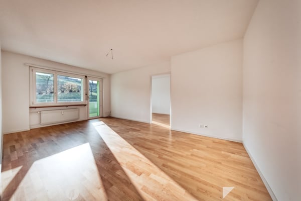 Attraktive 4 Zimmer Wohnung im 2. OG 2