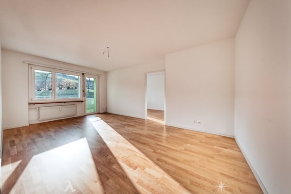 Attraktive 4 Zimmer Wohnung im 2. OG 2