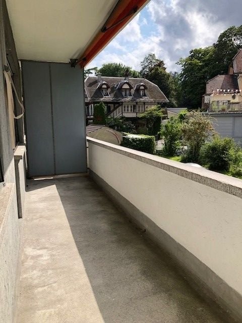 Zentral gelegene 2.5 ZW à 49m² im EG 8
