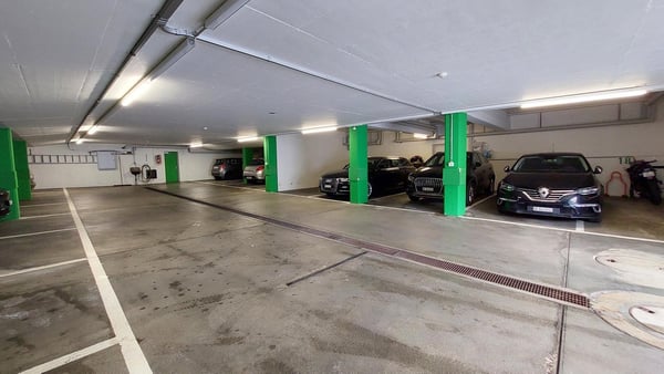 Zentrale Einstellhallenplätze 2