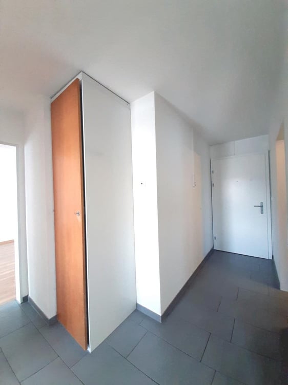 Gemütlich Wohnen mit grossem Balkon zum Wohlfühlen! 2