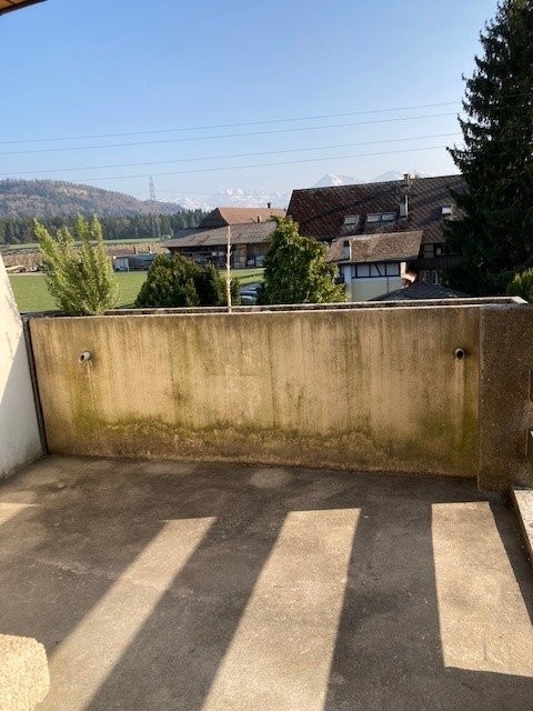 Grosszügige 2.5 Zimmer-Dachwohnung in Oppligen 6