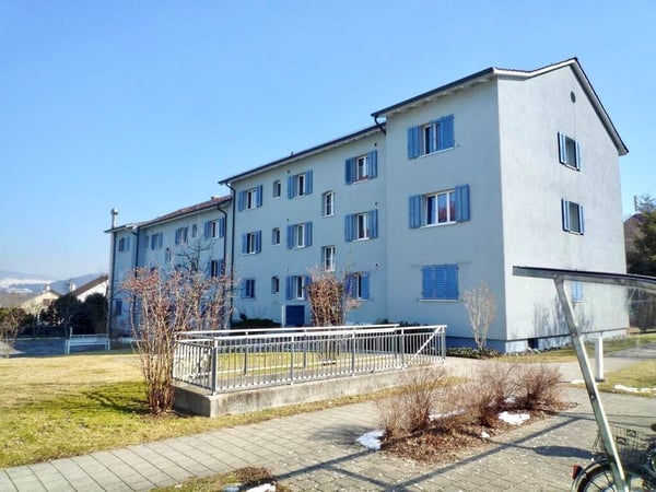 Stadtnahe 2.5-ZW à 60 m² zuoberst im 2. OG 2