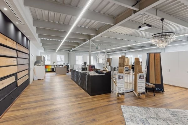 Gewerbezentrum mit Lager, Büro und Showroom an attraktiver Lage in Ittigen 3