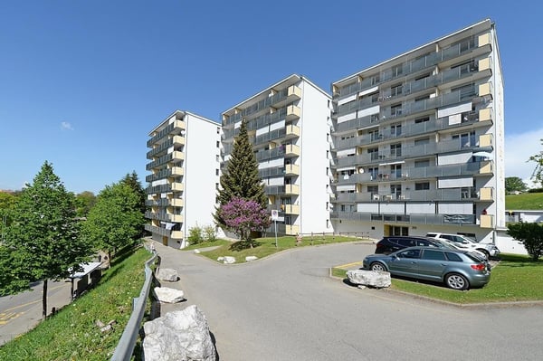 Charmant appartement de 2.5 pièces au 8ème étage 2