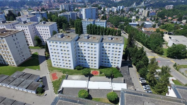 Charmant appartement de 2.5 pièces au 8ème étage 3
