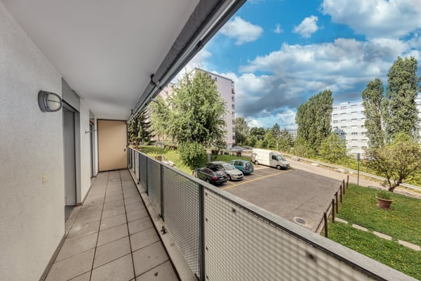 Charmant appartement de 2.5 pièces au 8ème étage 11