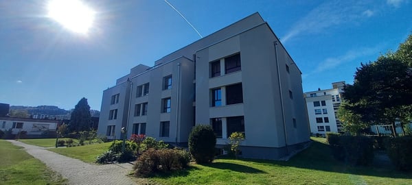 Attraktive Attika-Wohnung im wunderschönen Lindendorf 1