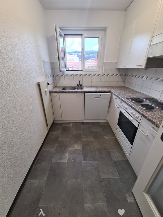 3.5 Zimmerwohnung im 1. OG mit Balkon 4
