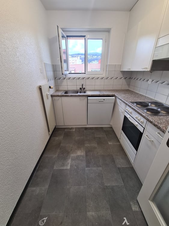 5.5 Zimmerwohnung im 1. OG mit Balkon 4