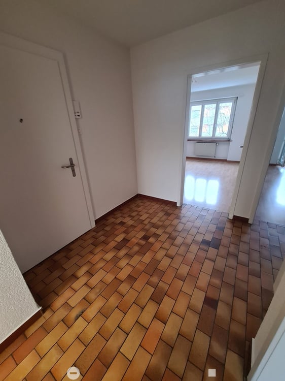 5.5 Zimmerwohnung im 1. OG mit Balkon 6