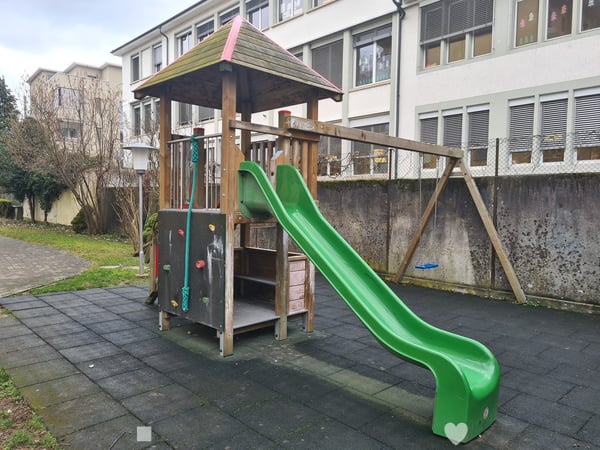 3.5 Zimmerwohnung im 1. OG mit Balkon 3
