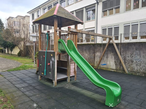 5.5 Zimmerwohnung im 1. OG mit Balkon 3