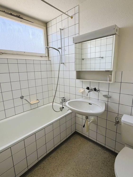 BEFRISTETES STUDIO IN BAHNHOFSNÄHE 6