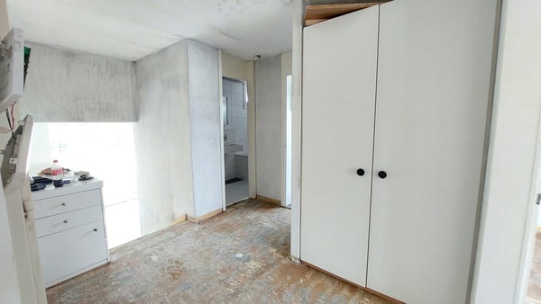 Attika-Wohnoase: Teilsanierte 3-Zimmerwohnung wartet auf Sie! 8