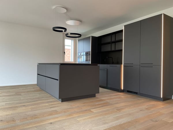 Exklusive 8.5-Zimmerwohnung - modernes Wohnen auf höchstem Niveau 2