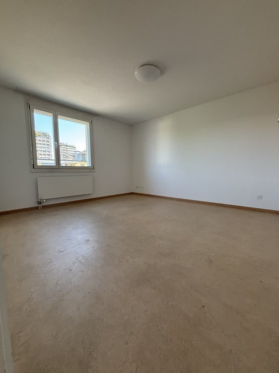 Grosszügige 4.5-Zimmer-Wohnung mit Balkon und Bergblick in Thun 6