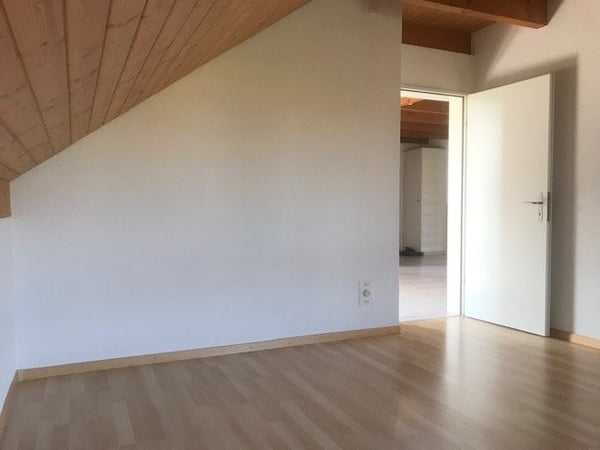 Gemütliche 4.5 Zimmer-Galeriewohnung in Lützelflüh 13