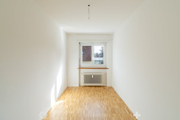 Grosszügige 2.5-Zimmerwohnung zu vermieten 5