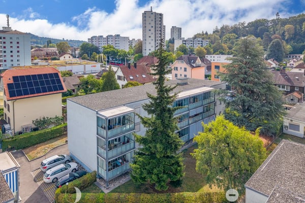 Grosszügige 2.5-Zimmerwohnung zu vermieten 1