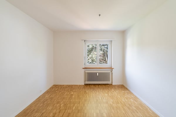 Grosszügige 2.5-Zimmerwohnung zu vermieten 3