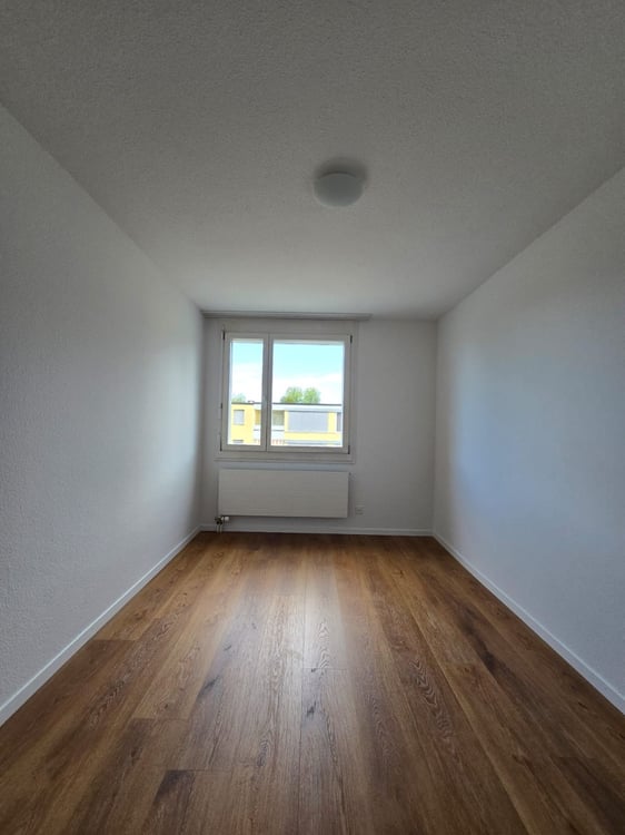 Grosszügige 4.5-Zimmer-Wohnung mit Balkon und Bergblick in Thun 6