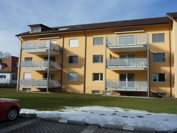 Tolle 2.5-Zimmer-Dach-Wohnung mit Nebenraum zu vermieten 1