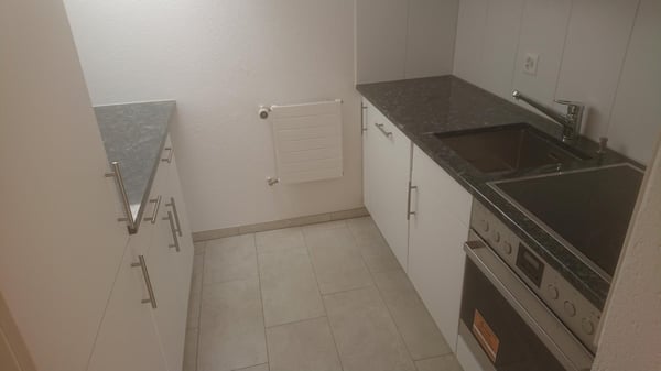 Tolle 2.5-Zimmer-Dach-Wohnung mit Nebenraum zu vermieten 5