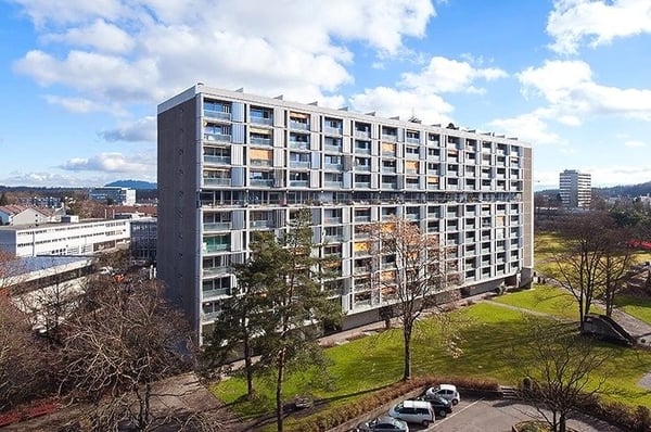 Mehrere Einstellhallenplätze à je CHF 120.00 zu vermieten 2