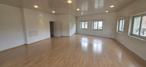 Surface administrative de 100 m2 - Quartier du Bourg, Fribourg 3