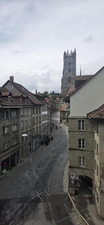 Surface administrative de 100 m2 - Quartier du Bourg, Fribourg 7