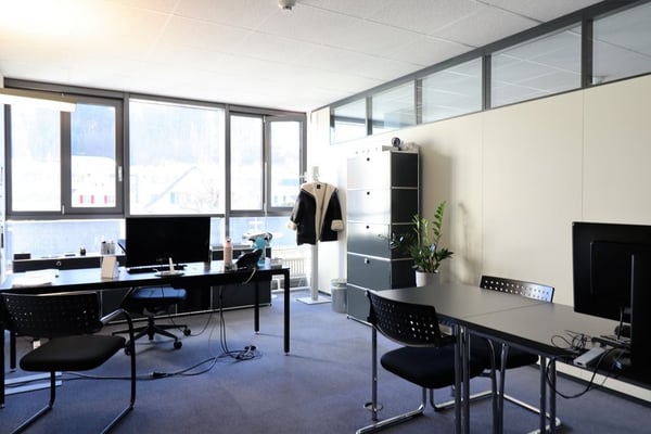 Freie Gewerbefläche von total 4'376 m2 7