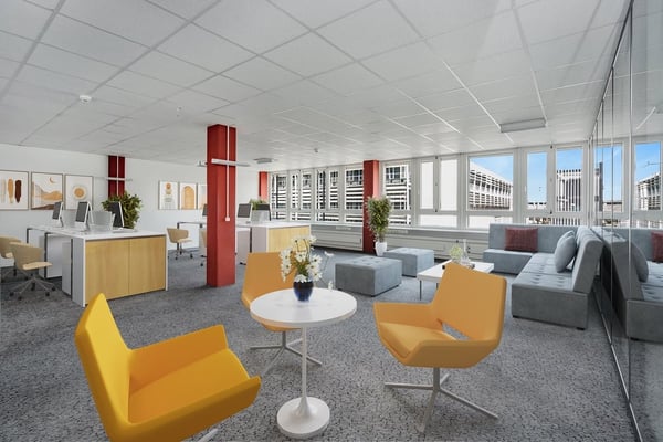 Freie Gewerbefläche von total 4'376 m2 2