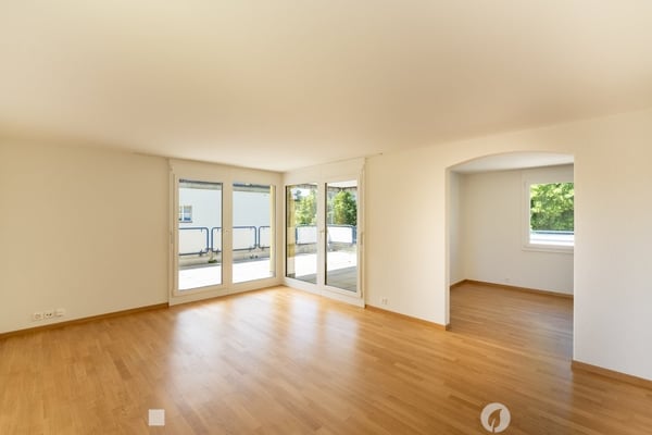 Chartmante 4.5-Zimmerwohnung EG / Charmant 4.5 pièces au rez 6