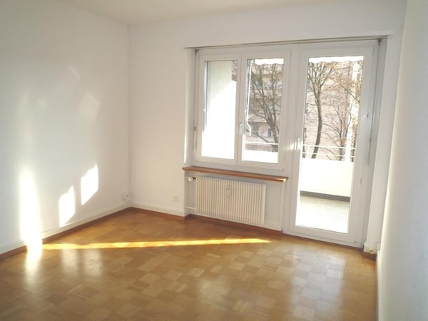 Stadtnahe 2.5-ZW à 43 m2 im 3. OG mit Balkon 4