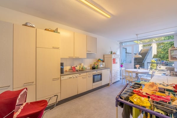 Büro-Praxis-Geschäfts-Räumlichkeiten (4 Räume+WC) ca. 97m2 im EG 6