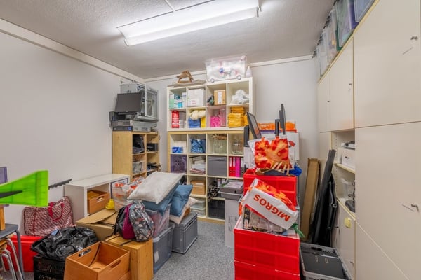 Büro-Praxis-Geschäfts-Räumlichkeiten (4 Räume+WC) ca. 97m2 im EG 5