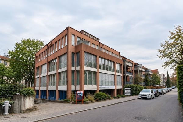 Frischsanierte 2.5-Zimmerwohnung in Stadtnähe 1