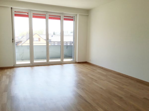 moderne 3.5-Zimmerwohnung, mit ÖV nur 10 Minuten bis Zentrum Baden 2