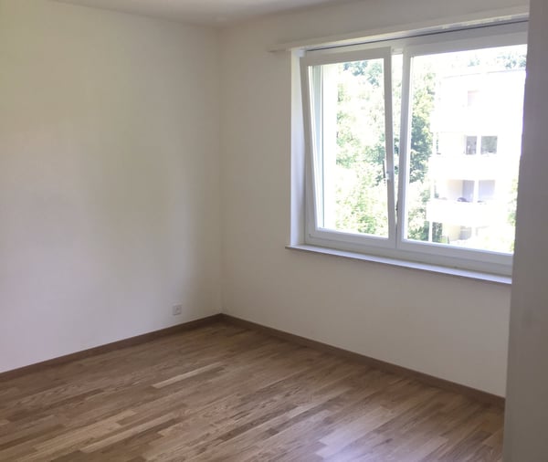 Grosszügige Wohnung in steuergünstiger Gemeinde 9