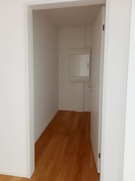 komfortable 3.5-Zimmerwohnung, gut mit ÖV erschlossen 7