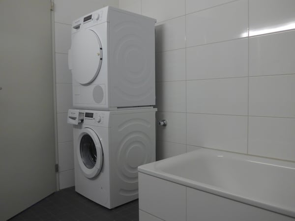 komfortable 3.5-Zimmerwohnung, gut mit ÖV erschlossen 9